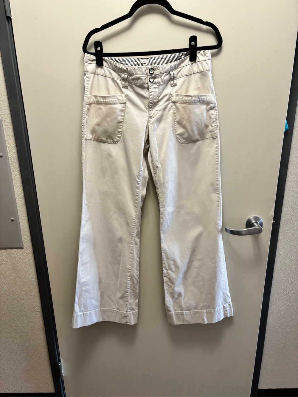Old Navy Cream Wide-Leg Jeans with Front Patch Pockets (0049)